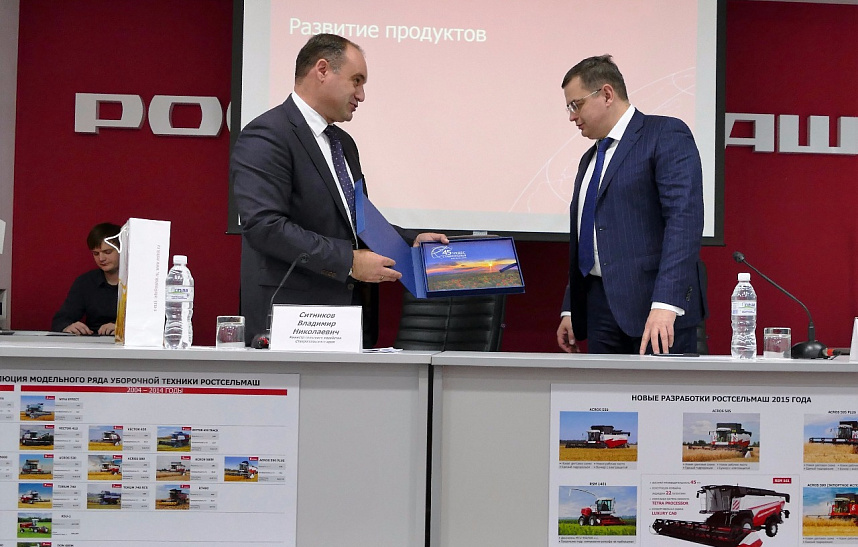 До конца 2016 года Ставрополье закупит 100 новых комбайнов
